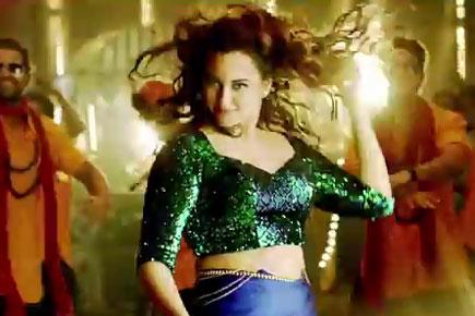 Watch Sonakshi Sinha in 'Nachan Farrate' song from 'All Is Well'