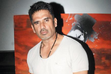 Sunil Shetty launches road safety campaign in Mumbai 