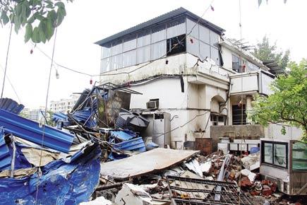 Mumbai: Civic body demolishes bar outside which scribes were assaulted