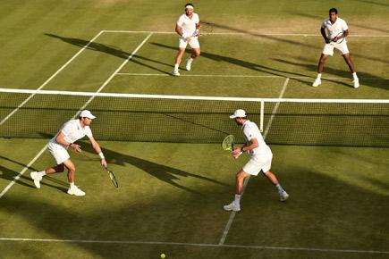 Wimbledon: Bopanna-Mergea upset Bryan brothers to enter semis