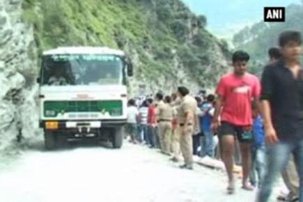 Five killed, 12 injured after bus falls into Himachal river