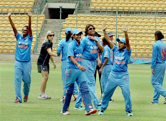 Indian eves celebrate their win over Kiwis