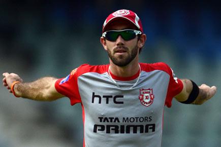 What a catch! Glenn Maxwell takes one-handed catch while enjoying ice cream