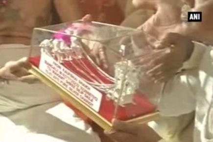 Group of Muslims in Ahmedabad offer silver chariot to Jagannath Temple ahead of 'Rath Yatra'