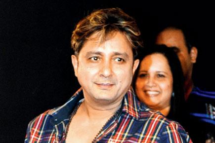 Sukhwinder Singh records song twice without extra charge