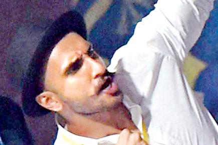 Doctors force Ranveer Singh to keep his sling on for two months