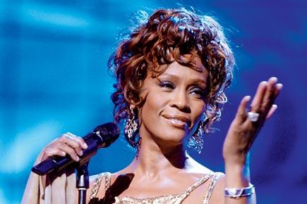 Book to disclose Whitney Houston's gay stint