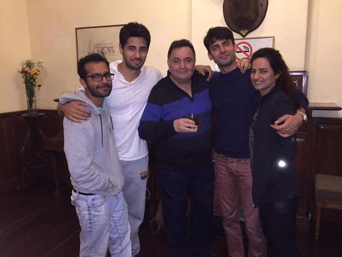 Rishi Kapoor with director Shakun Batra, Sidharth Malhotra, Fawad Khan and his wife. Pic/Rishi Kapoor