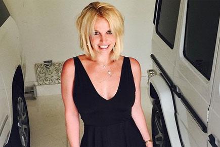 solopgang Måske Hotellet Britney Spears debuts with a new haircut on Instagram