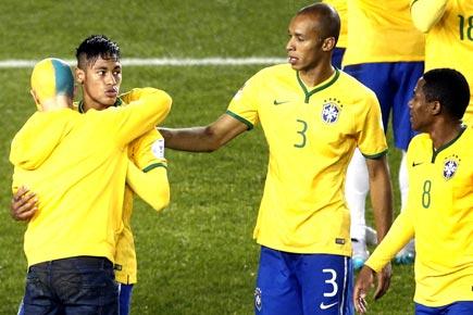Neymar to the rescue as Brazil down Peru