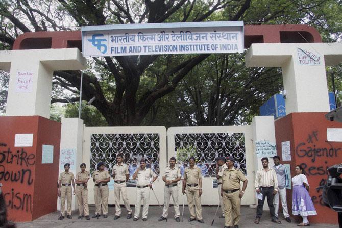 Police personnel guard outside the Film and Telivision Institute of India (FTII), in Pune on Tuesday. Pic/PTI