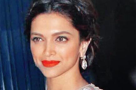 Is Deepika Padukone maintaining a distance from Ranveer Singh?