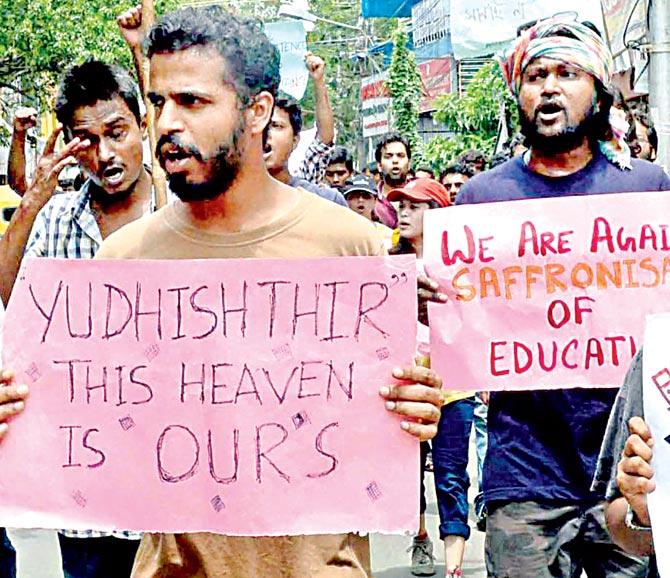 Students protest the appointment of Gajendra Chauhan as FTII chairperson.