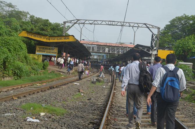 Thane: CR services affected as soil below tracks at Ulhasnagar gets washed away