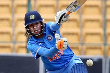 Jhulan Goswami powers India to 17-run win over New Zealand eves