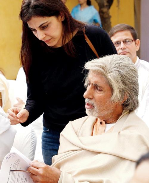 Juhi Chaturvedi (left) with Amitabh Bachchan on the sets of the film Piku which was written by her