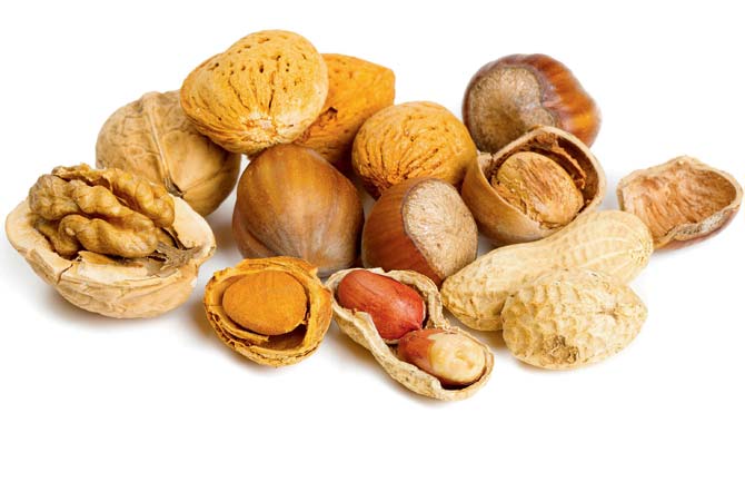 Eat nuts on a veggie diet