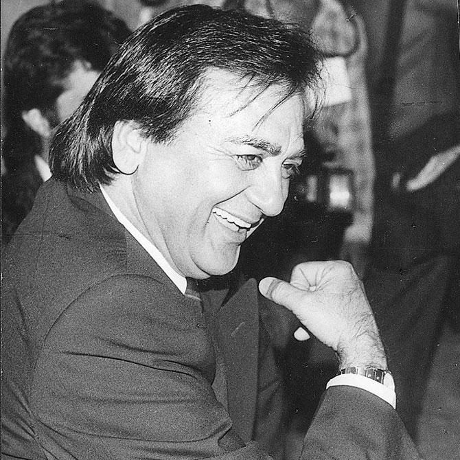 Quiz: How well do you know Sunil Dutt?