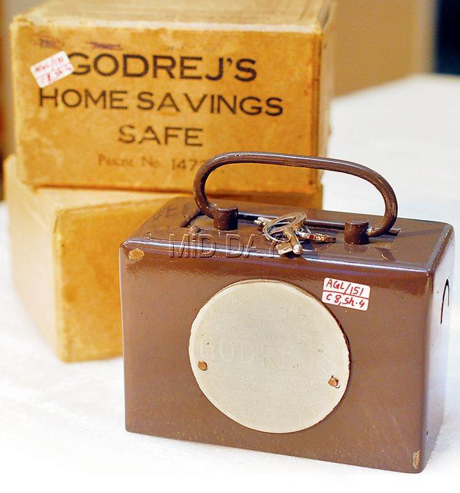 A very popular product by the company was the Home Savings Safe, a rather cute but heavy metal ‘piggy bank’