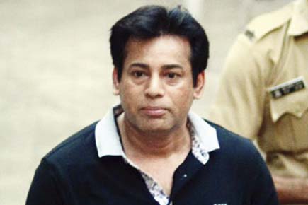 Abu Salem denies going to Sanjay Dutt's house and giving him weapons in 1993
