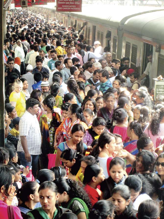 With 40 services being cancelled every hour, commuters on Central Railway’s Main line can expect to see such scenes on a regular basis from Sunday. File pic for representation