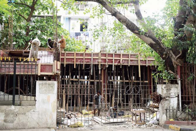 The restroom being constructed at D Road, Churchgate. Pic/Bipin Kokate