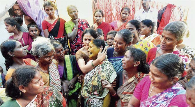 After spurious liquor claimed 104 lives in Malwani recently, many of the victims’ widows lamented the fact that the hooch racket wasn’t shut down earlier. Pic/PTI
