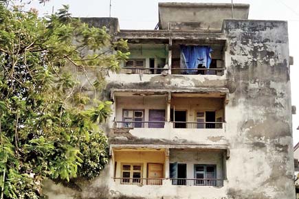 Mumbai: Firemen receive BMC notice to vacate residences, but won't budge