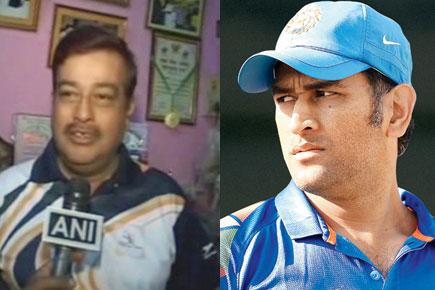 Dressing room environment affecting Dhoni: Ex-coach