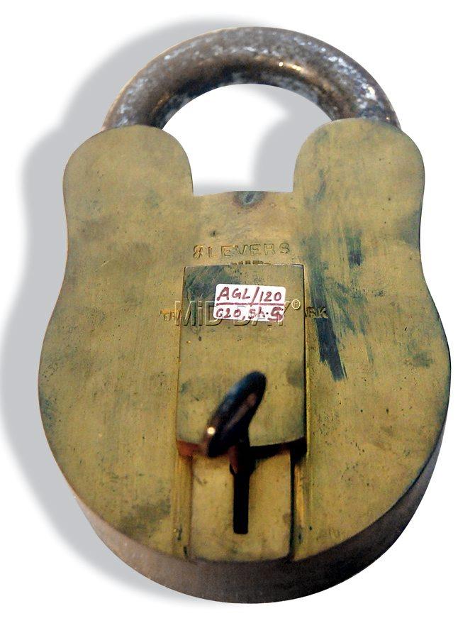 One of the earliest heavy locks by the company, which weighs several kilos and was used to bar big gates of monuments, temples, etc