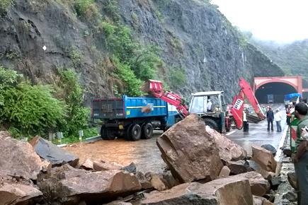 Heavy rains trigger landslide on Pune-Mumbai expressway