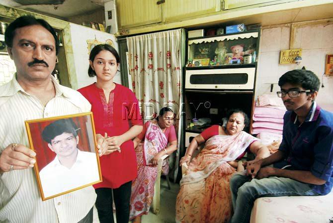 On April 29, the family of Rajnikanth Dalal was told he had died due to cardiac arrest. The family is still struggling to get his body back to India. Pics/Sameer Markande
