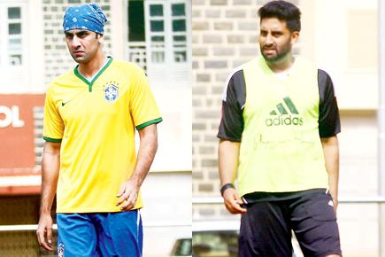 Abhishek Bachchan, Ranbir Kapoor play football