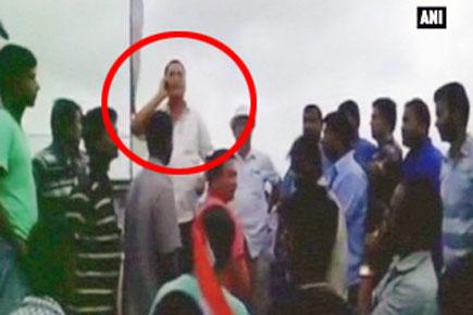 Caught on camera:TMC MLA using abusive language against district official