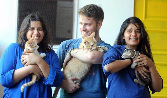 (left to right) Charu Khosla, Jason Moss and Mriidu Khosla. Pics/Nimesh Dave