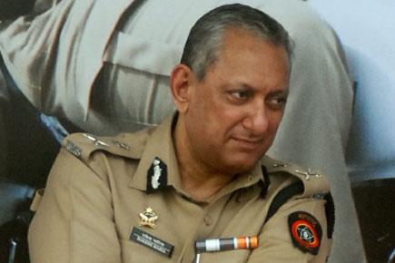 Mumbai police chief Rakesh Maria submits info on meeting Lalit Modi to Maha govt