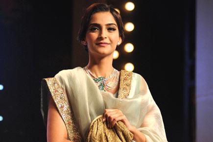 Bollywood actress Sonam Kapoor discharged from hospital