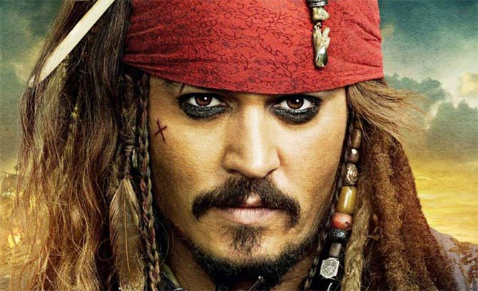 Johnny Depp injured on sets of 