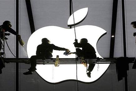 Apple apologises as outage hits online services