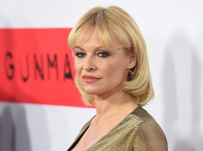 Pamela Anderson obtains restraining order against Rick Salomon