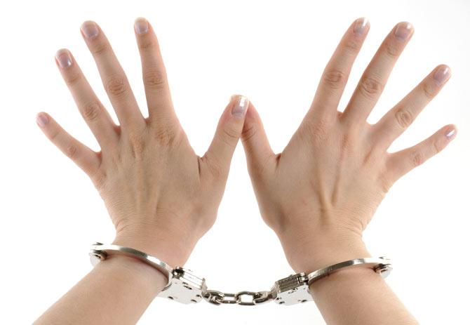 Thane woman arrested for blackmailing engineer