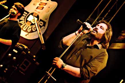 Shafqat Amanat Ali rocks the music world