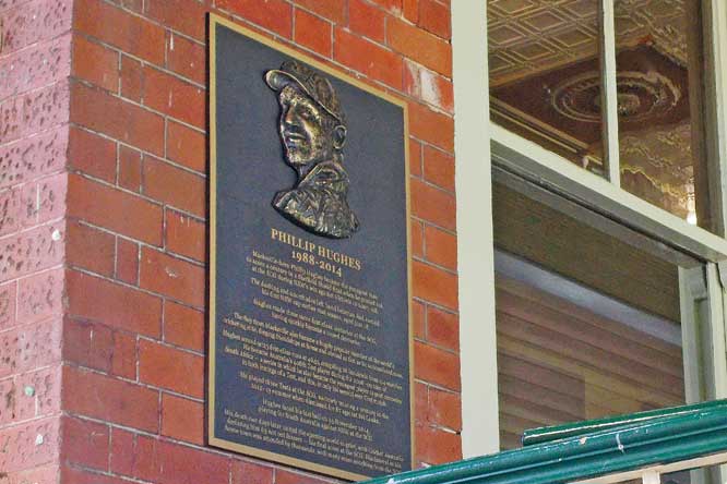 ICC World Cup: This boxer rolls with punches at SCG