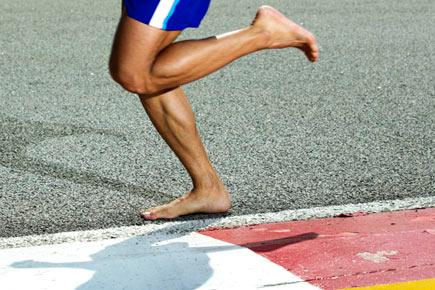 Running barefoot may up injury risk in experienced athletes