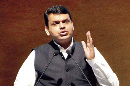 Maharashtra CM cracks the whip, transfers 37 top cops