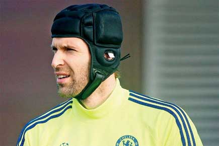 EPL: Frustrated Cech suggests summer move from Chelsea