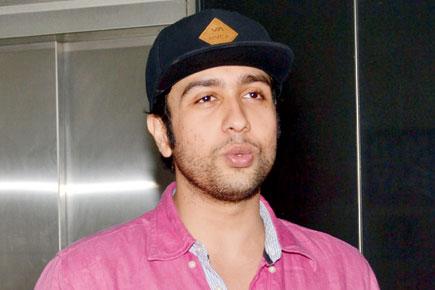 Ailing Adhyayan Suman dubs for 'Ishq Click'