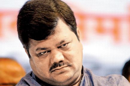 BJP's Pravin Darekar accused of corruption by fellow party member; booked