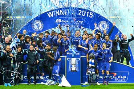 Chelsea beat Tottenham to win English League Cup title