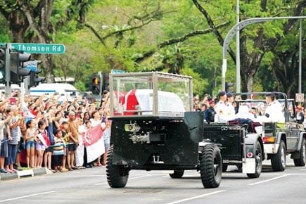 Singapore bids farewell to founding father Lee Kuan Yew